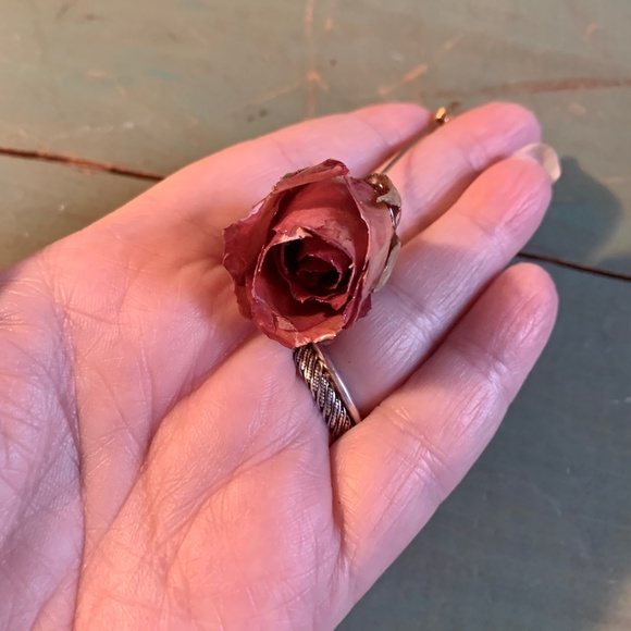 🌹Vintage Natural Preserved Rose Flower Stick Pin Brooch - Gorgeous🌹 - Picture 7 of 10